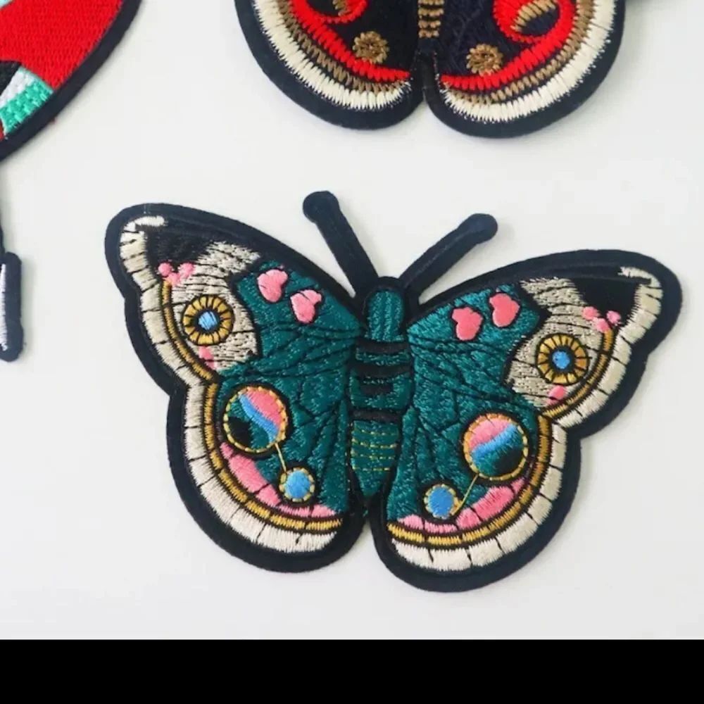 Butterfly Embroidered Applique - Picture 2 of 3
